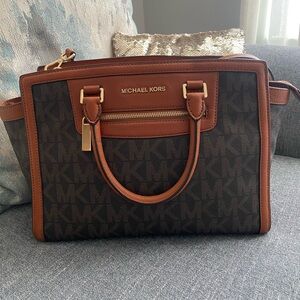 Michael Kors Large Brown Leather Signature Shoulder Bag Tote Front Zip Pocket